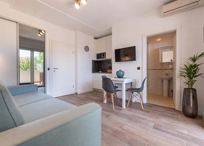 Maslina Apartments